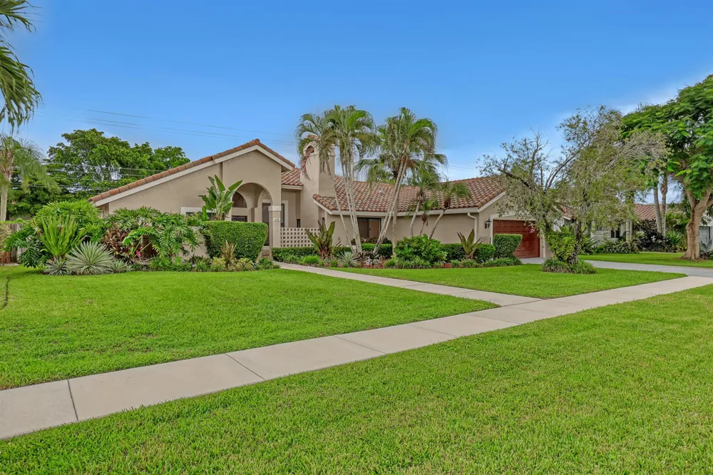 2156 AMESBURY CIRCLE Wellington, FL 33414