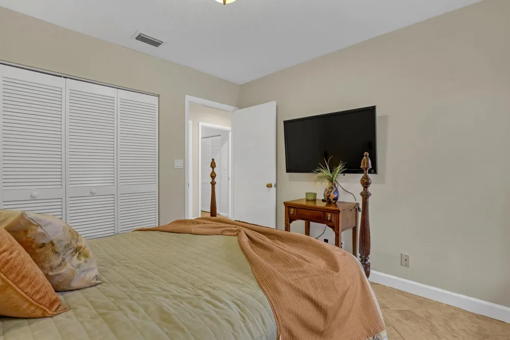 2156 AMESBURY CIRCLE Wellington, FL 33414