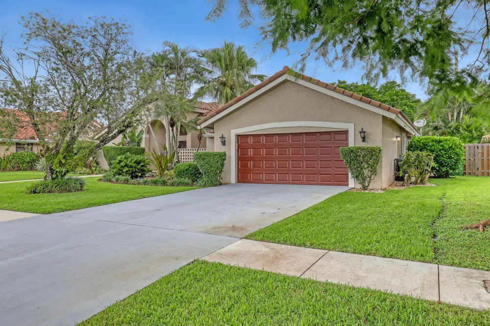 2156 AMESBURY CIRCLE Wellington, FL 33414
