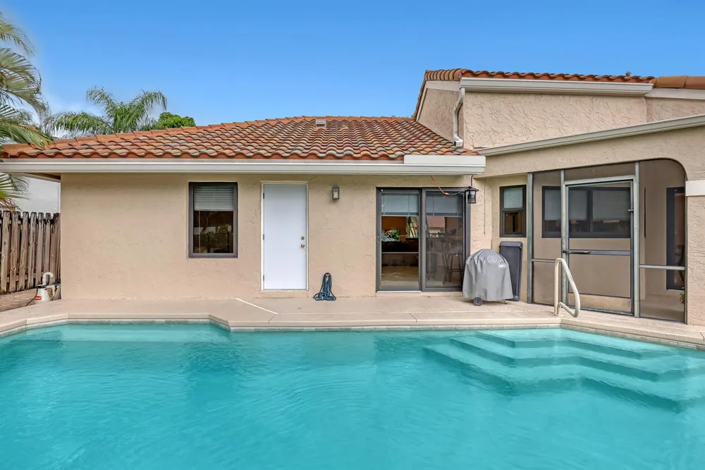 2156 AMESBURY CIRCLE Wellington, FL 33414