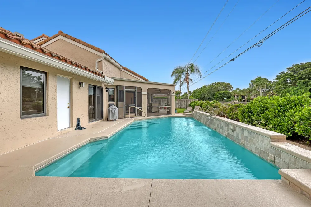 2156 AMESBURY CIRCLE Wellington, FL 33414