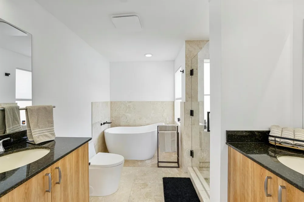 1931 NE 2ND STREET #301 Deerfield Beach, FL 33441