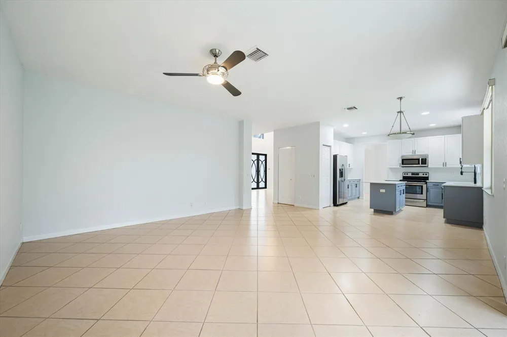 890 HAWTHORN TERRACE Weston, FL 33327