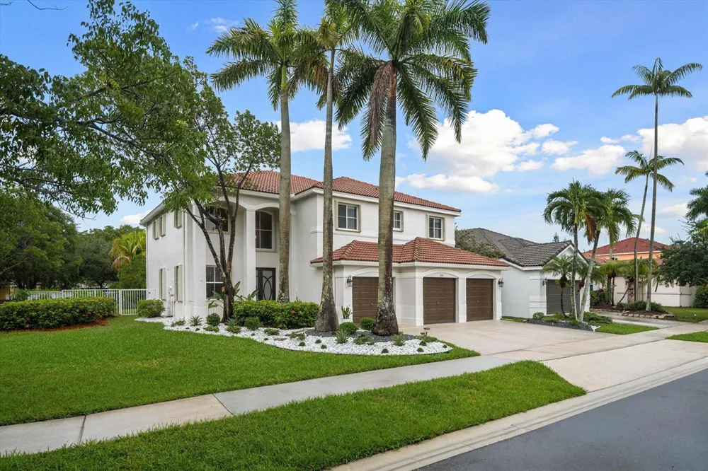 890 HAWTHORN TERRACE Weston, FL 33327
