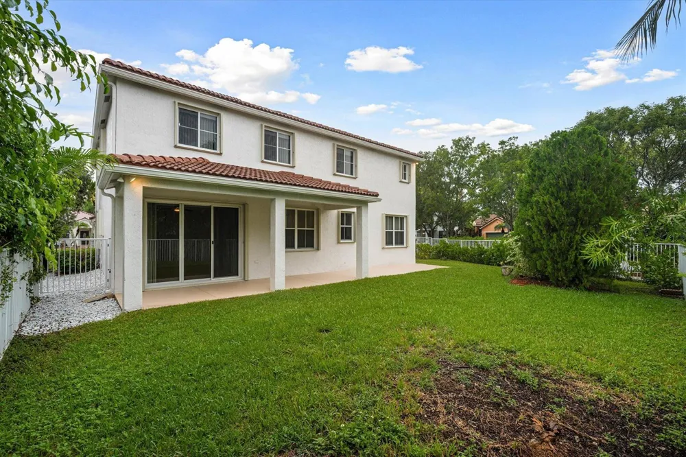 890 HAWTHORN TERRACE Weston, FL 33327