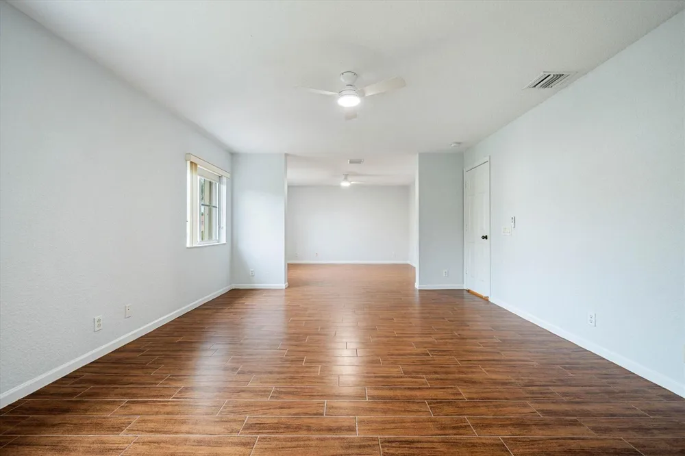 890 HAWTHORN TERRACE Weston, FL 33327