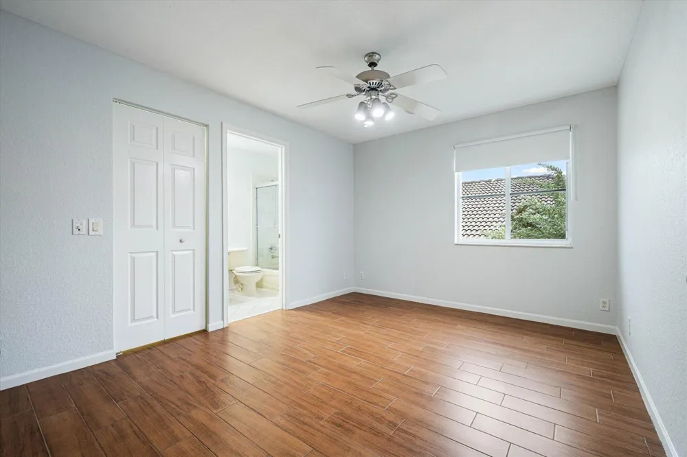 890 HAWTHORN TERRACE Weston, FL 33327
