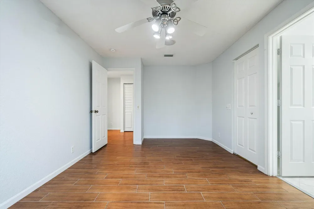 890 HAWTHORN TERRACE Weston, FL 33327