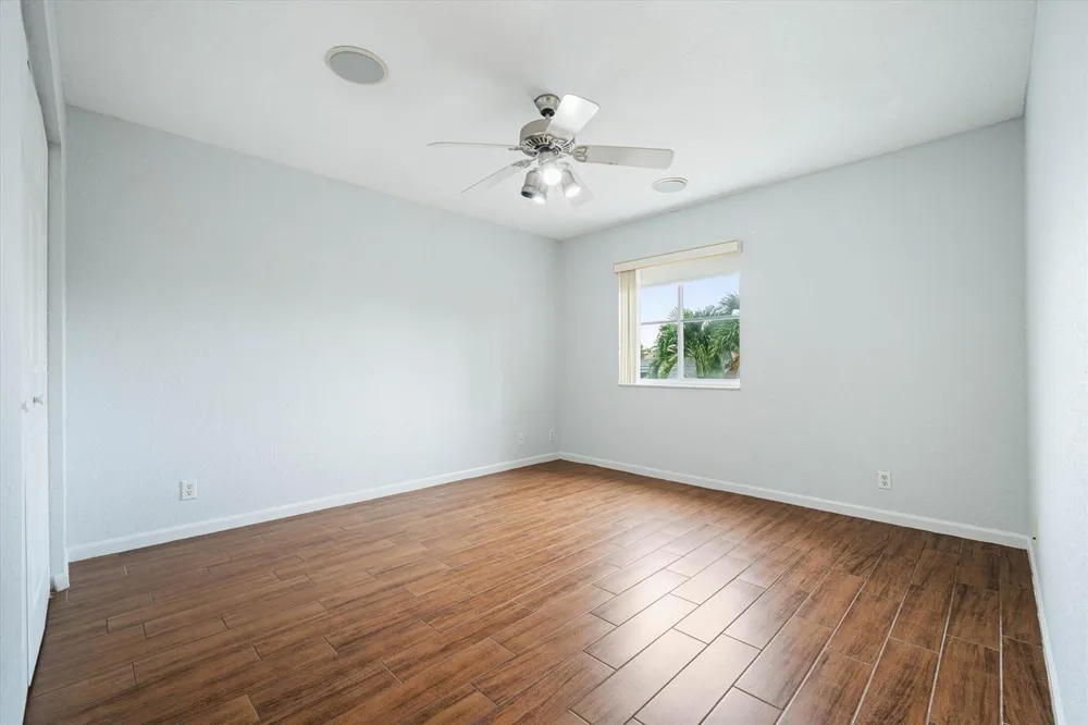 890 HAWTHORN TERRACE Weston, FL 33327