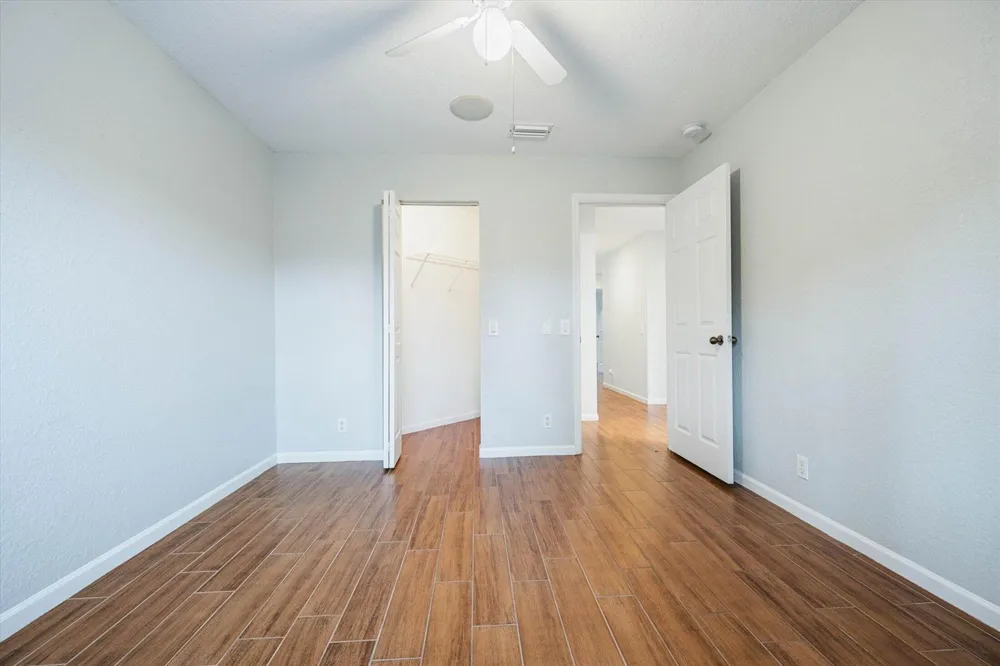 890 HAWTHORN TERRACE Weston, FL 33327