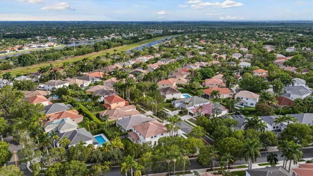 890 HAWTHORN TERRACE Weston, FL 33327