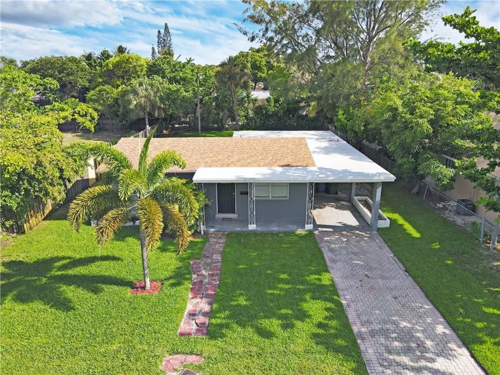 270 NW 43rd Street Oakland Park, FL 33309