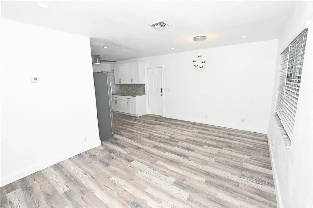 270 NW 43rd Street Oakland Park, FL 33309