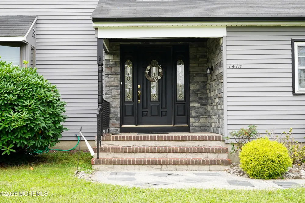 1413 Stanley Drive Wall, NJ 07719