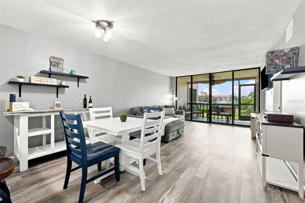 1805 MARINER DRIVE #53 Tarpon Springs, FL 34689