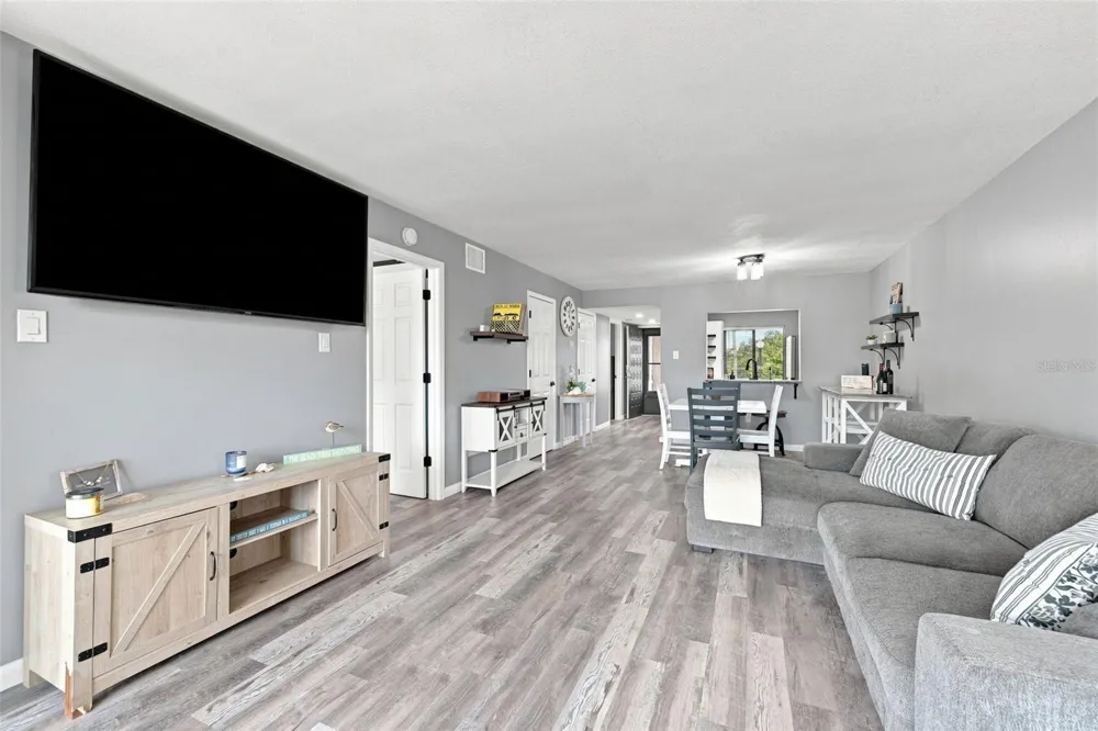 1805 MARINER DRIVE #53 Tarpon Springs, FL 34689