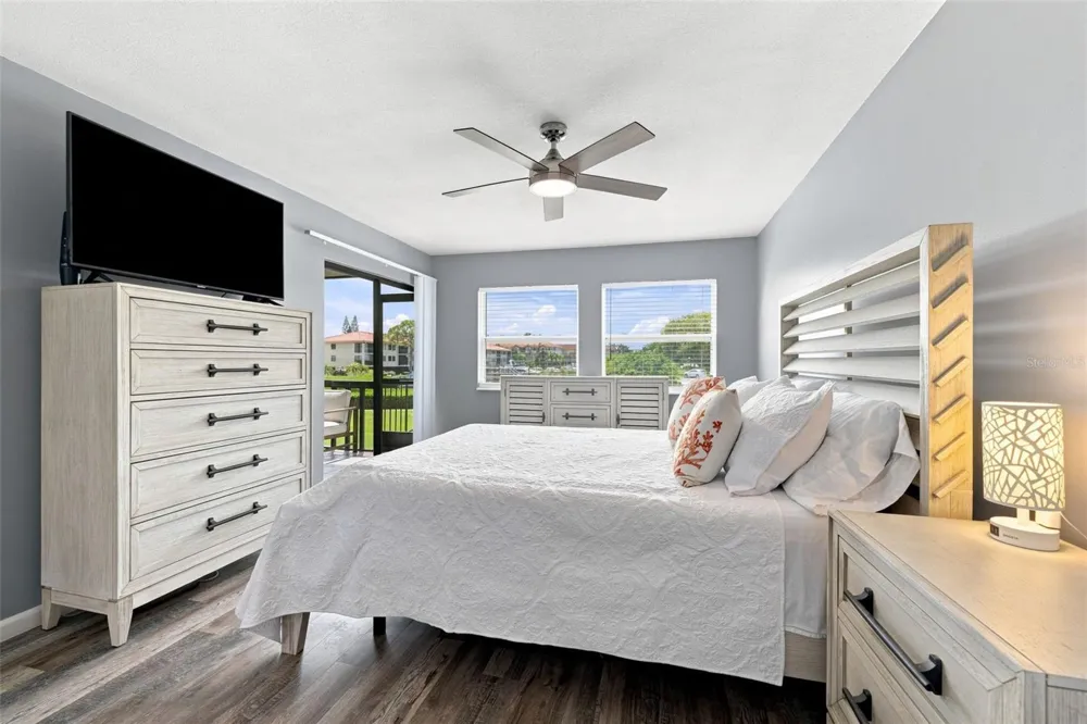 1805 MARINER DRIVE #53 Tarpon Springs, FL 34689