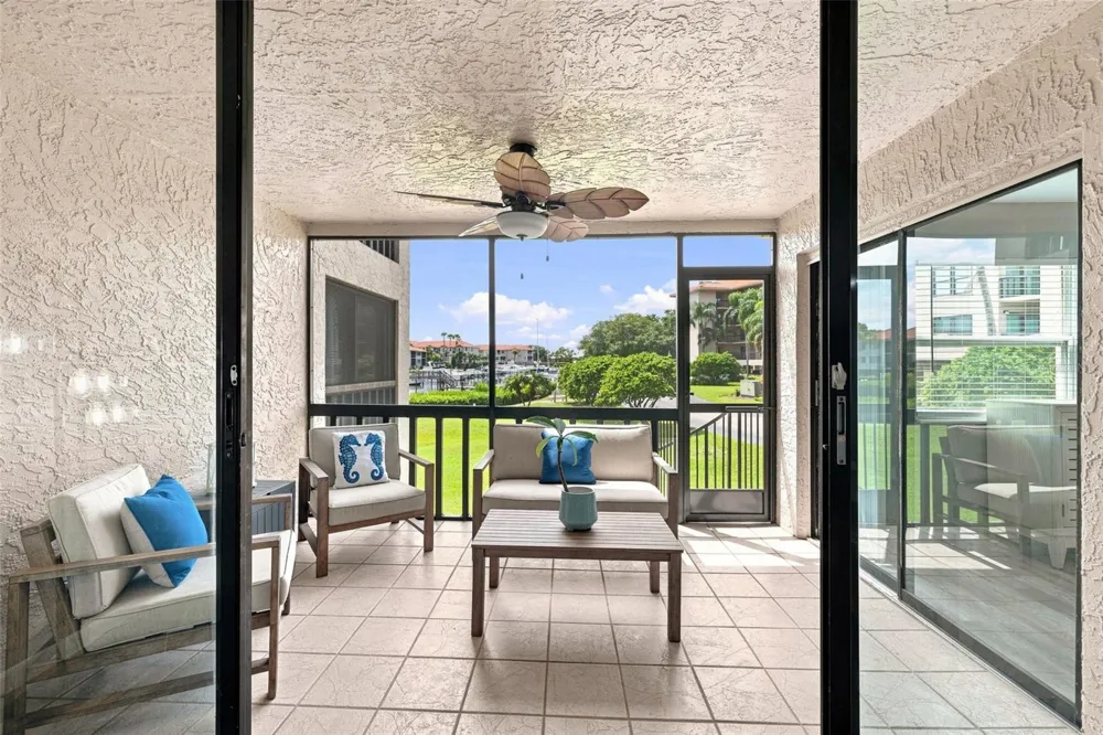 1805 MARINER DRIVE #53 Tarpon Springs, FL 34689