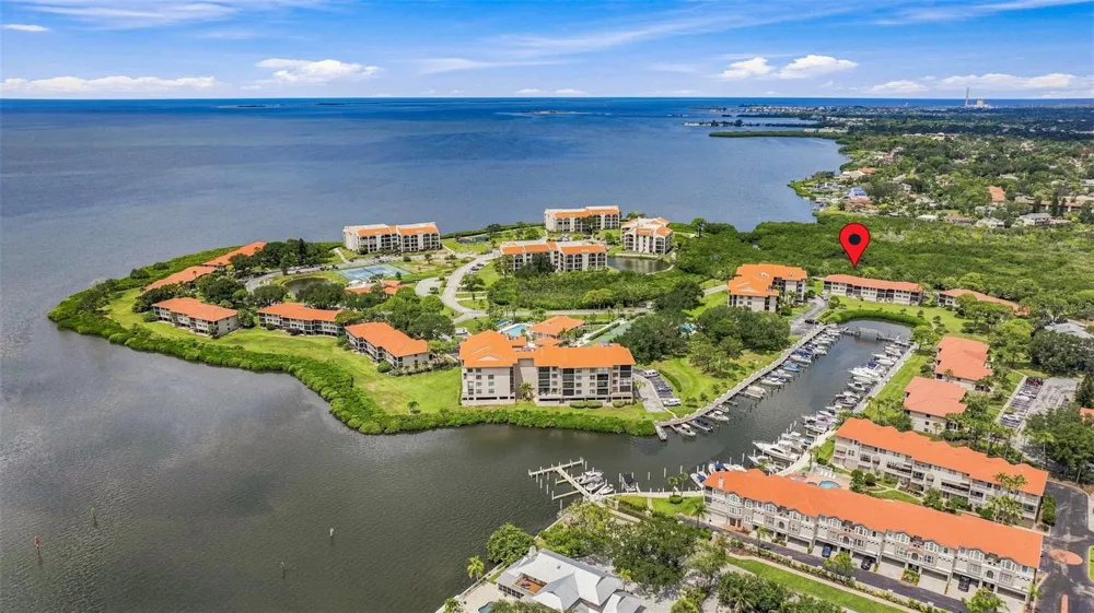 1805 MARINER DRIVE #53 Tarpon Springs, FL 34689