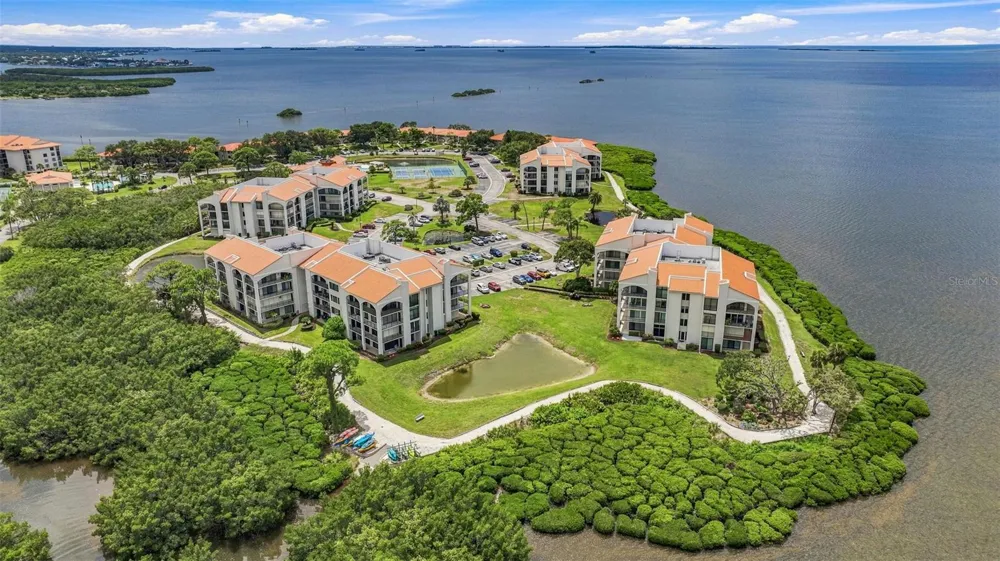 1805 MARINER DRIVE #53 Tarpon Springs, FL 34689