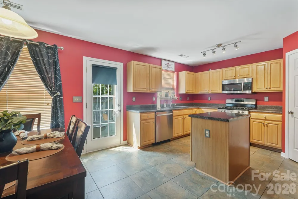 190 Almora Loop Mooresville, NC 28115