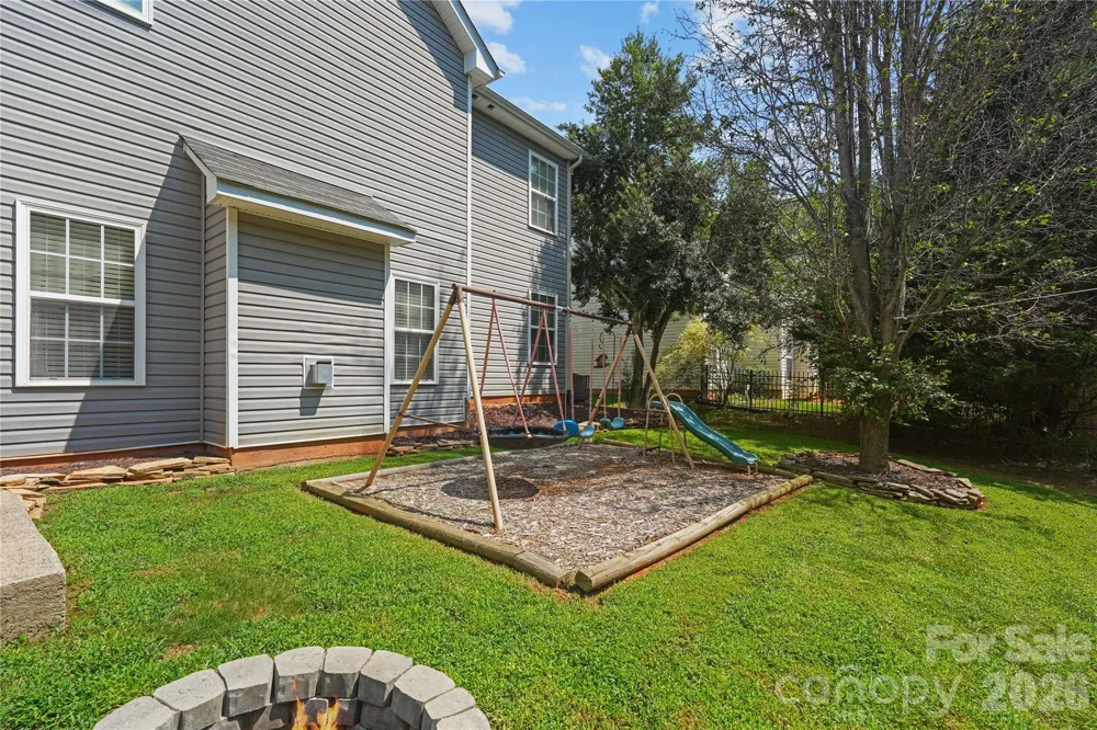 190 Almora Loop Mooresville, NC 28115