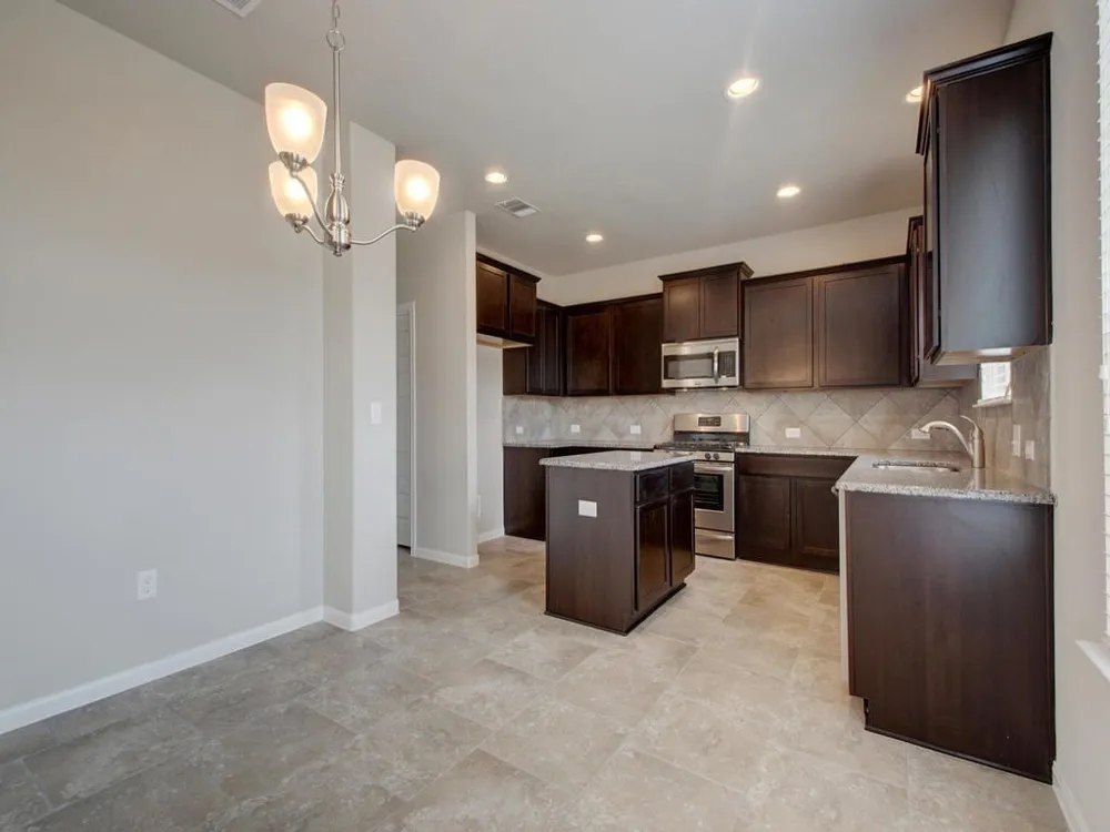 2004 Braunig Cove Round Rock, TX 78664