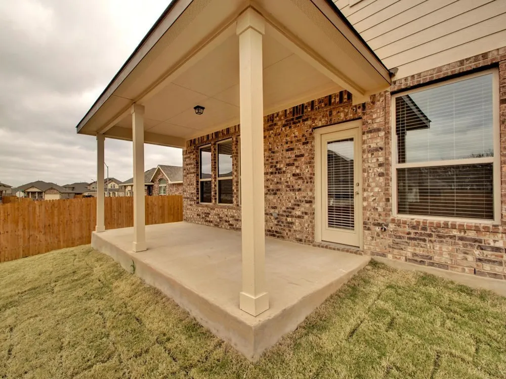 2004 Braunig Cove Round Rock, TX 78664