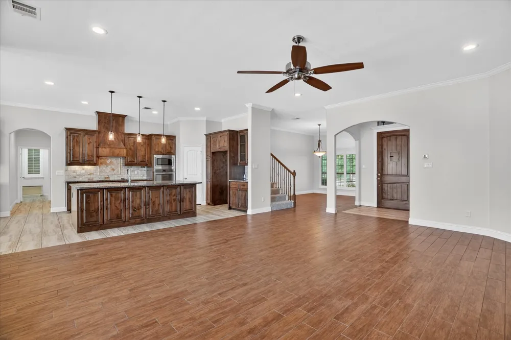 2000 Adams Lane S Azle, TX 76020