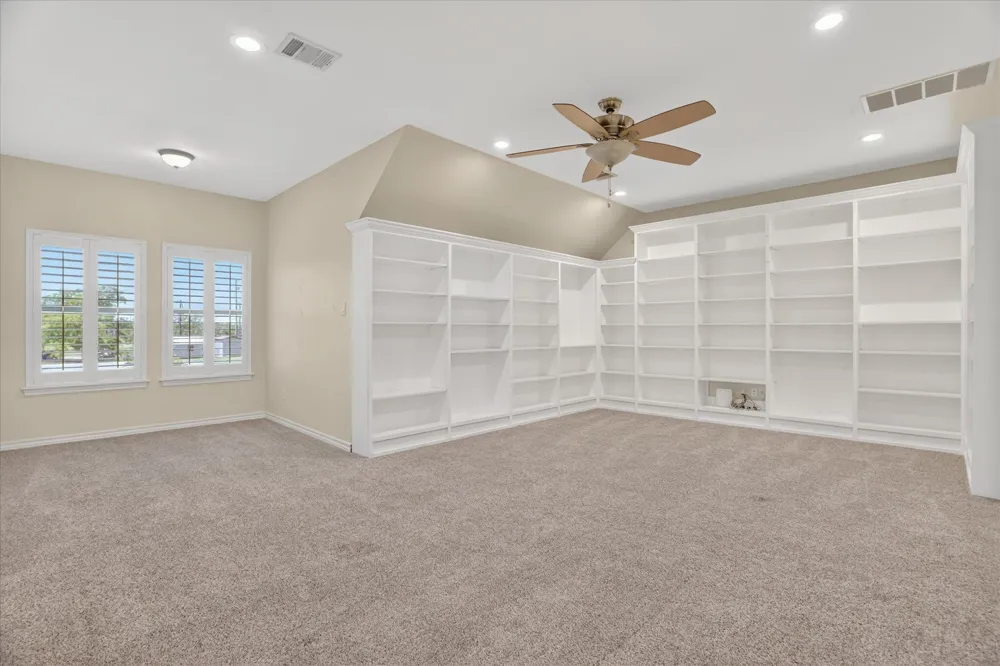 2000 Adams Lane S Azle, TX 76020