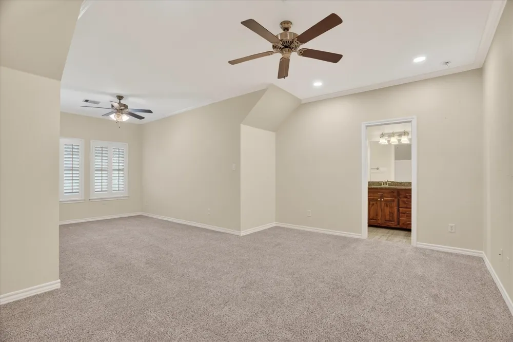 2000 Adams Lane S Azle, TX 76020