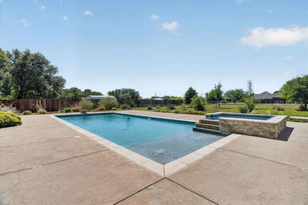 2000 Adams Lane S Azle, TX 76020