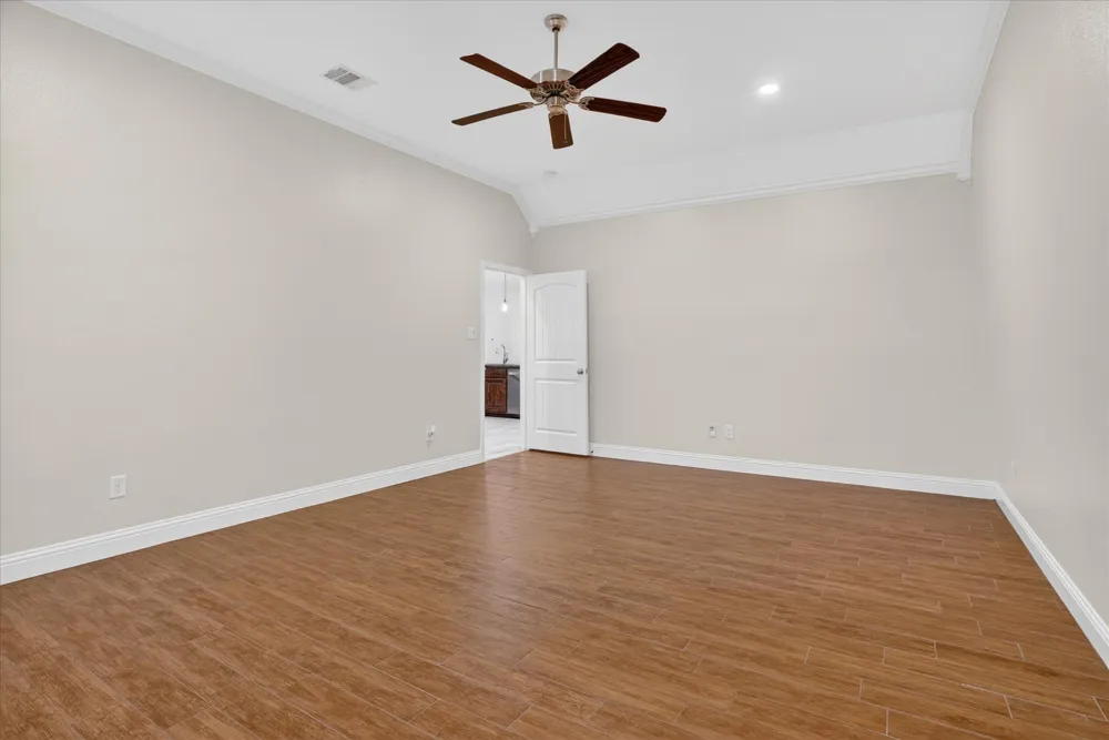 2000 Adams Lane S Azle, TX 76020