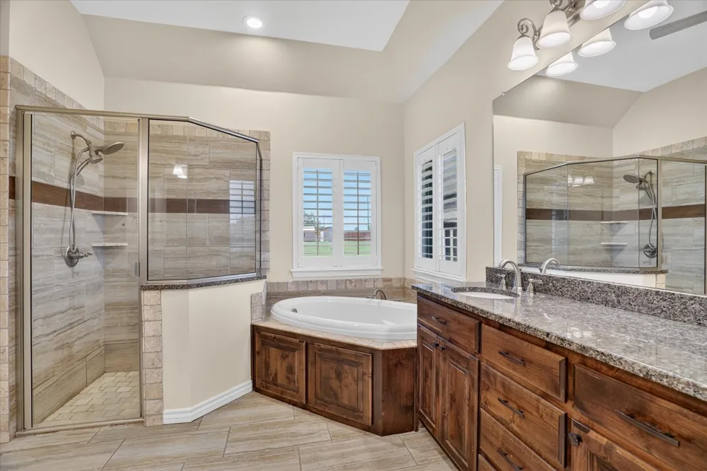 2000 Adams Lane S Azle, TX 76020