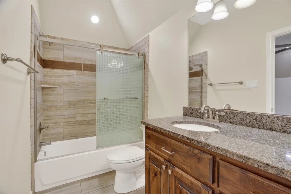 2000 Adams Lane S Azle, TX 76020