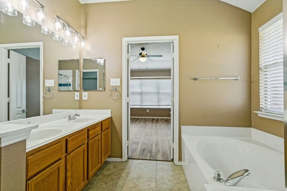 3012 Berkshire Lane Corinth, TX 76210