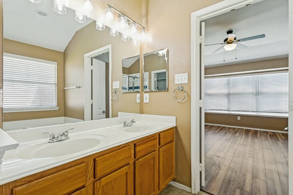 3012 Berkshire Lane Corinth, TX 76210