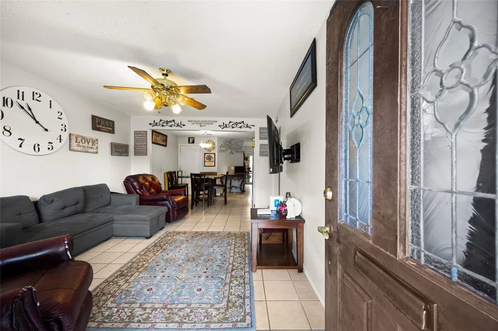 3217 Bond Street Pasadena, TX 77503