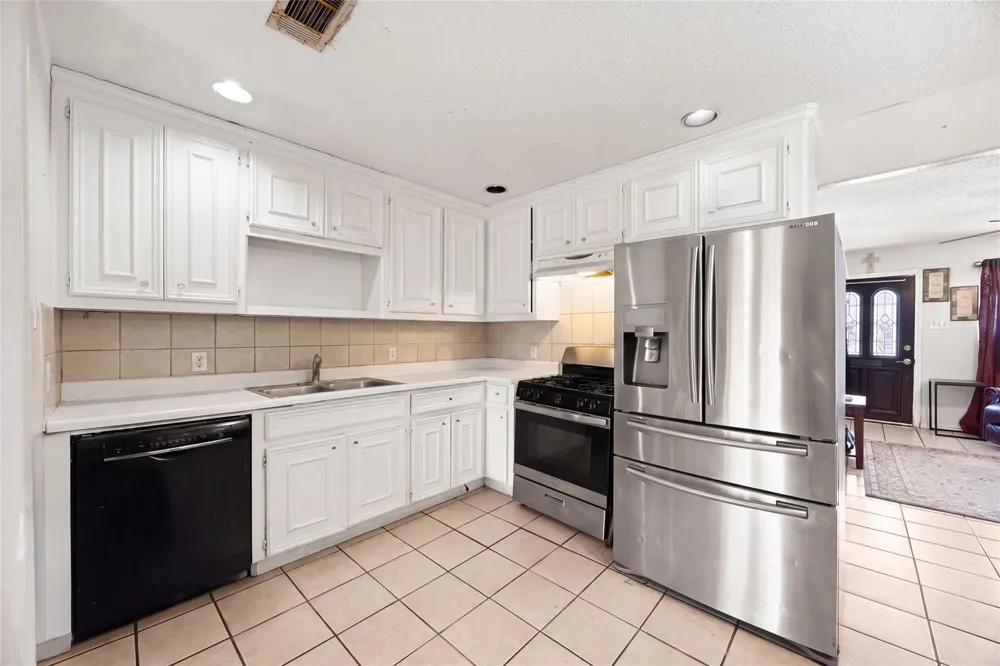 3217 Bond Street Pasadena, TX 77503