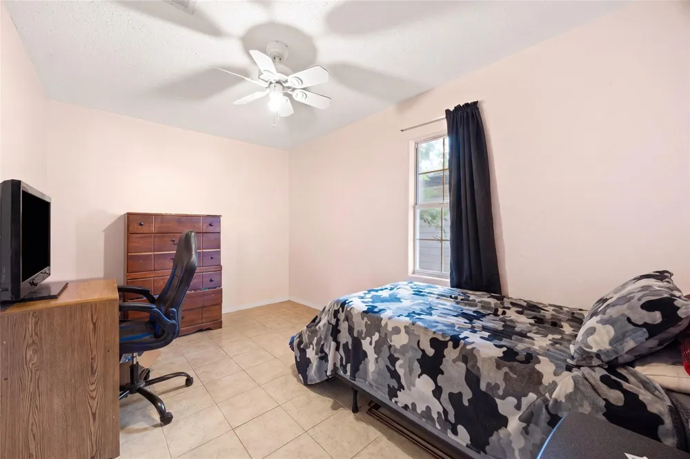 3217 Bond Street Pasadena, TX 77503