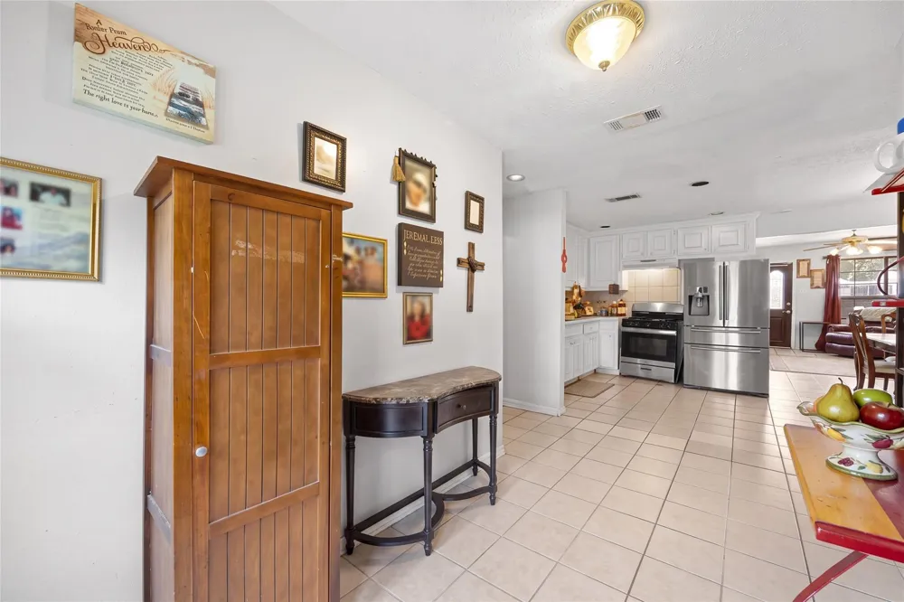 3217 Bond Street Pasadena, TX 77503