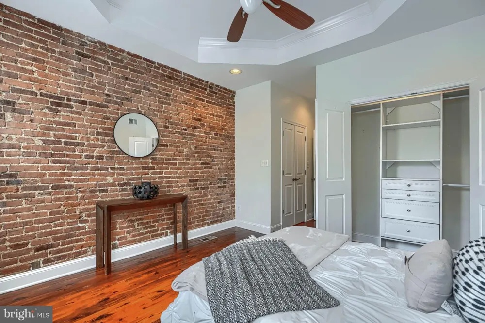 138 S CLINTON STREET Baltimore, MD 21224