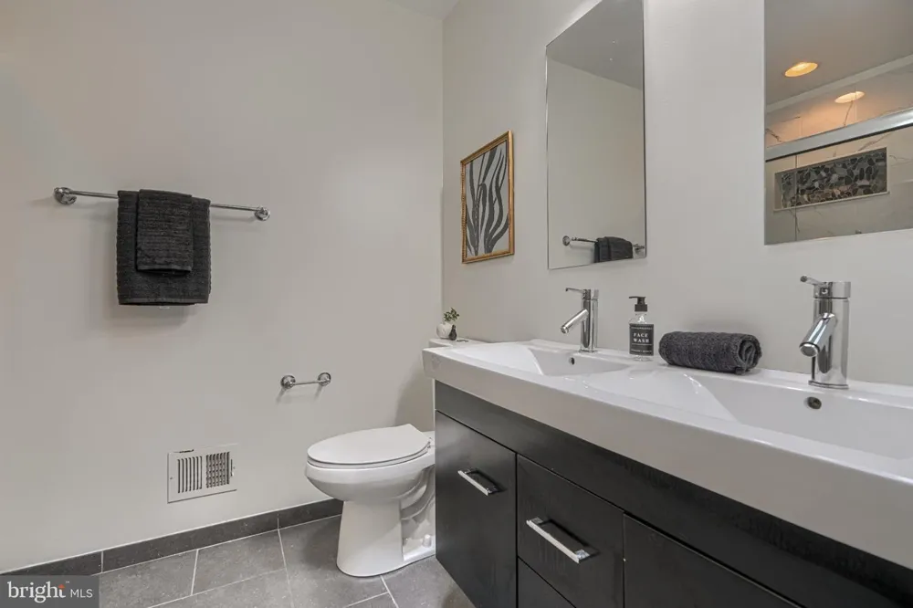 138 S CLINTON STREET Baltimore, MD 21224
