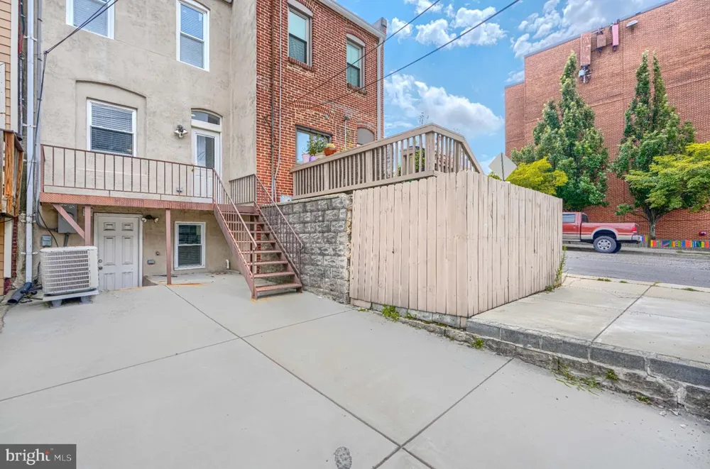 138 S CLINTON STREET Baltimore, MD 21224