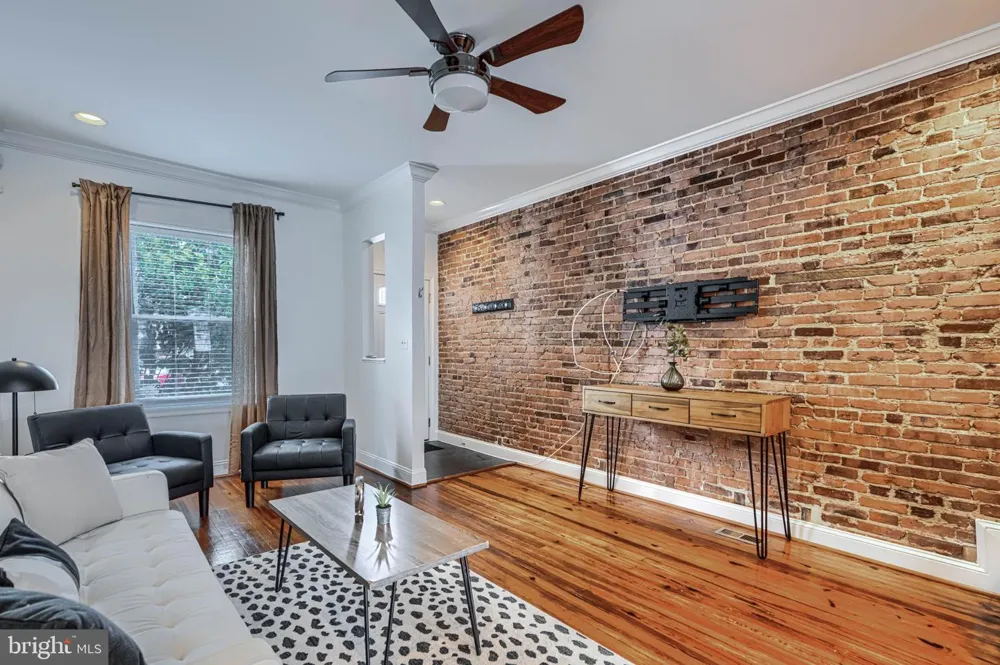 138 S CLINTON STREET Baltimore, MD 21224