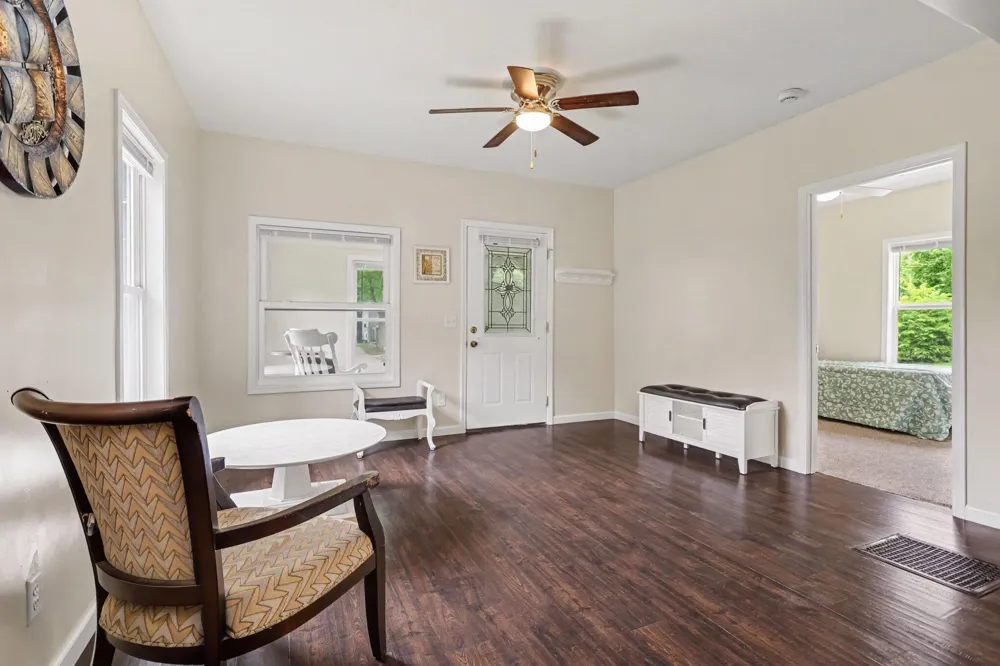 203 Roseneath Avenue Battle Creek, MI 49037