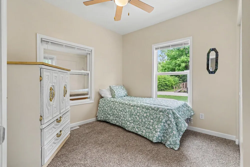 203 Roseneath Avenue Battle Creek, MI 49037