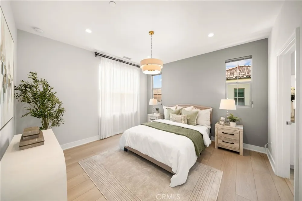 105 Yellow Iris Irvine, CA 92618