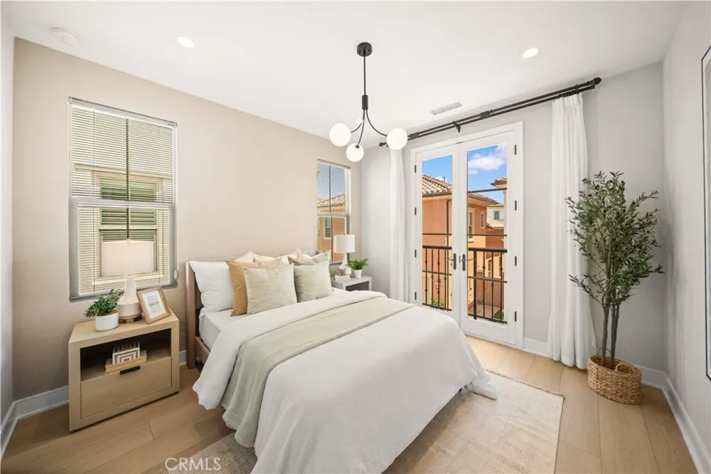105 Yellow Iris Irvine, CA 92618