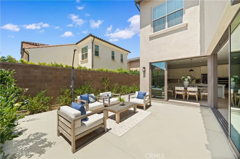 105 Yellow Iris Irvine, CA 92618